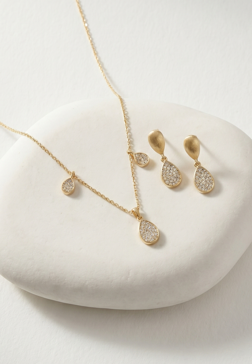 Minimal Gold Square Pendant Necklace for Women | Ziyast